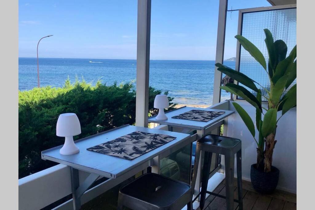 Charmant Studio Avec Terrasse Vue Mer A 50 M Сен Максим Екстериор снимка